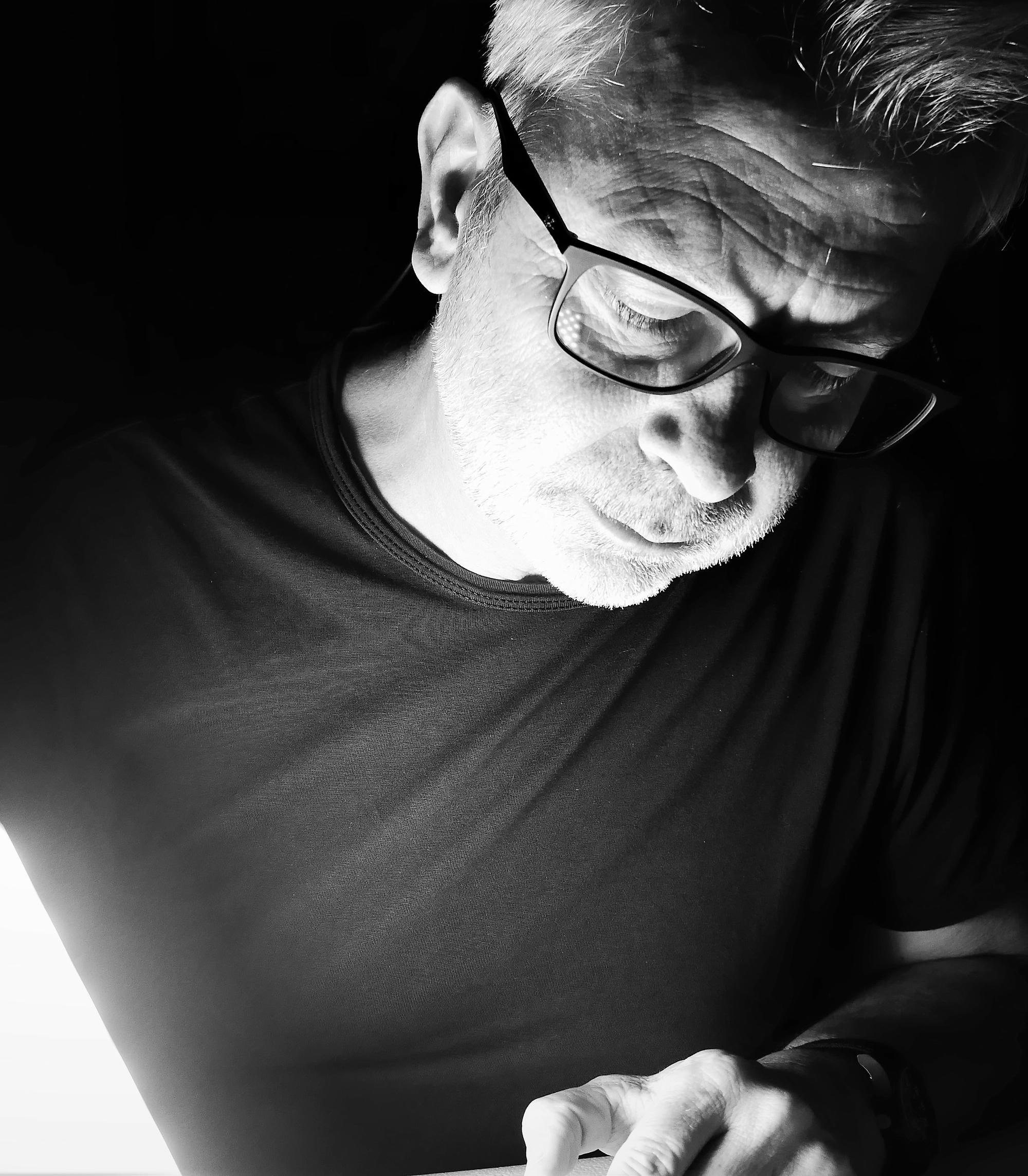 Alessandro Pedretti: la famiglia Rooler, un dialogo tra forma, luce e visione